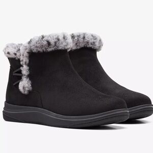 Cloudsteppers by Clarks Breeze Faux fur boots winter casual classic cozy comfy